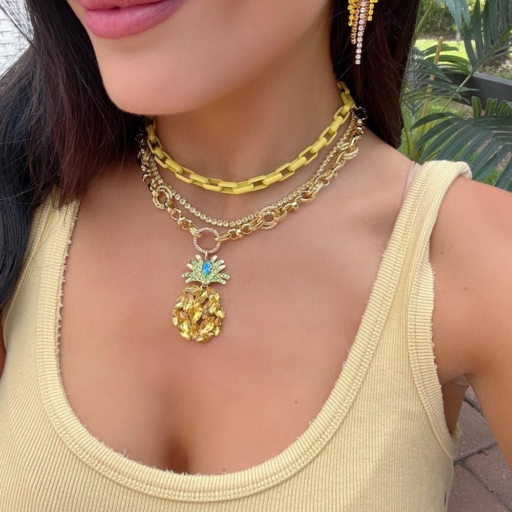 Alexa Rae X Melania Clara Pineapple necklace Gold